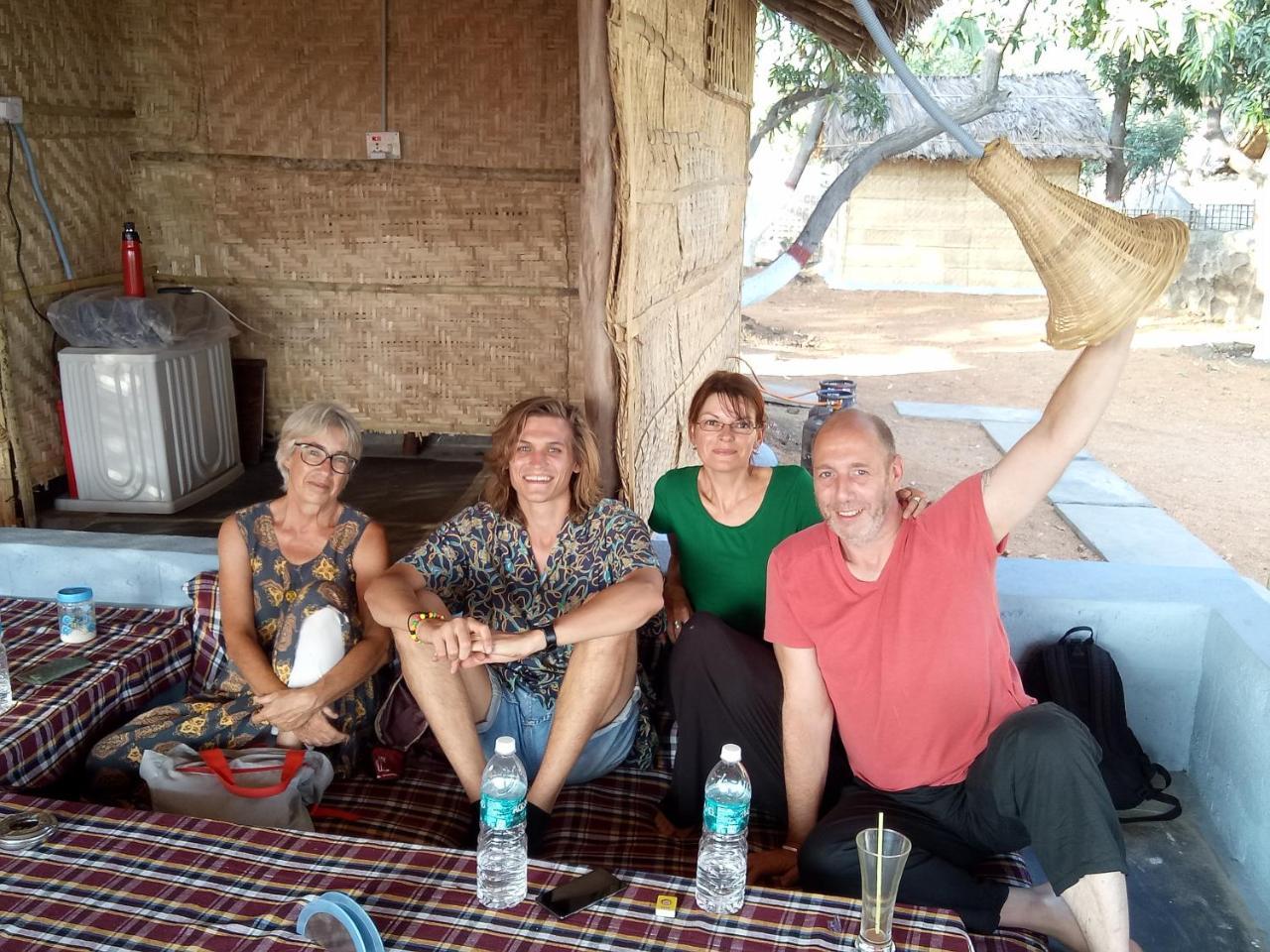 Sunrise Guest House & Restaurant Hampi Esterno foto