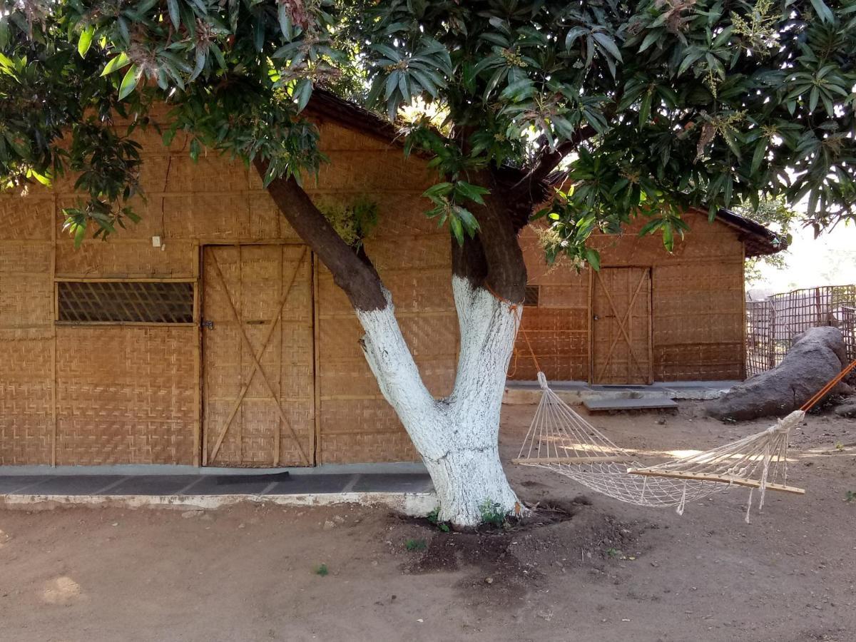 Sunrise Guest House & Restaurant Hampi Esterno foto